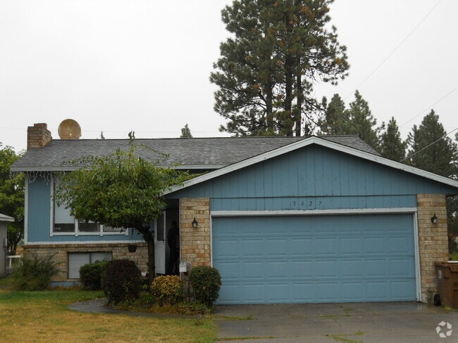 Building Photo - South Hill 4 bed 2 bath home