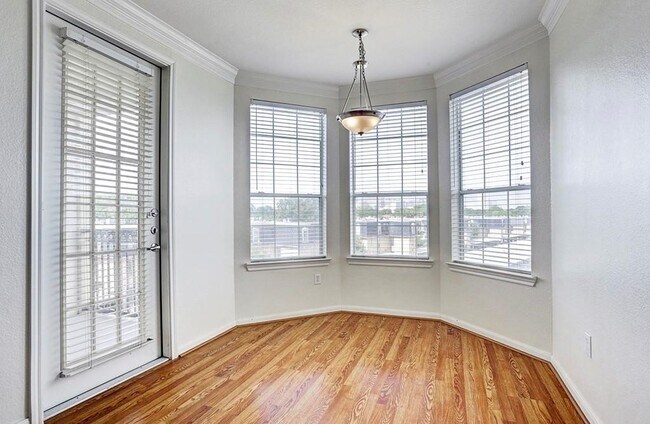 Photo - 7575 Kirby Dr Unit 2304