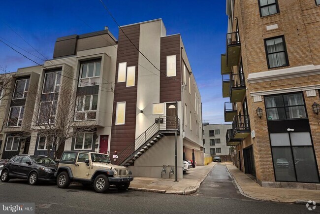 Building Photo - 211 Green St Unit B Rental
