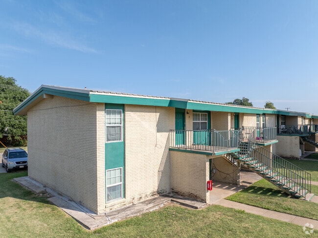 Lake Air Green Apartments