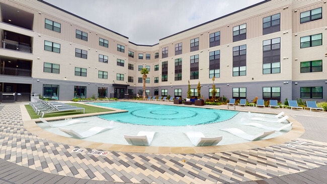 Building Photo - Bellrock Memorial