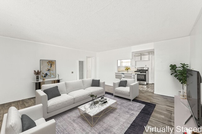 Building Photo - 956 E Imperial Hwy