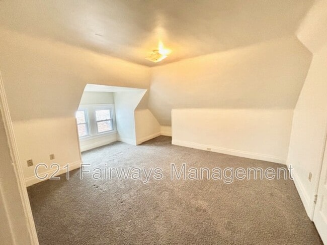 Photo - 703 Brookline Blvd