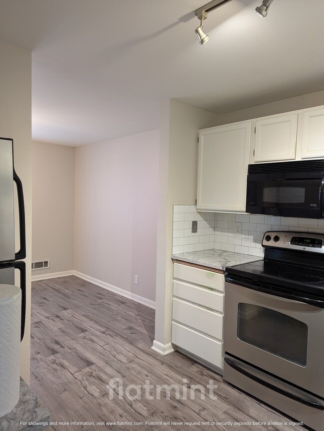 Photo - 8720 Phinney Ave N