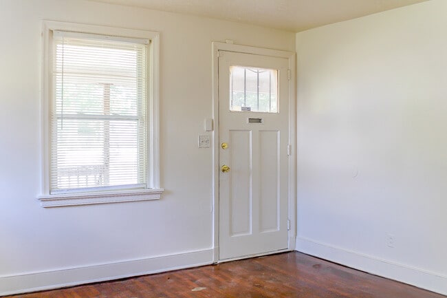 Photo - 1407 Chambers St