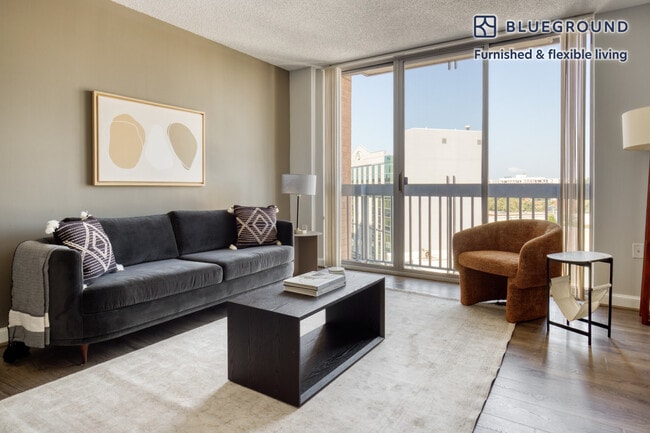 Photo - 4835 Cordell Ave Unidad FL7-ID597