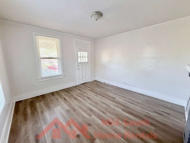 Photo - 331 W Dison Ave