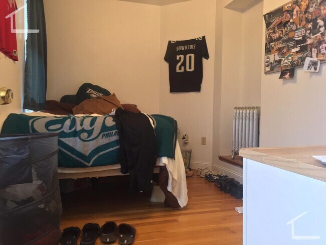 Photo - Brighton near Cleveland circle  4 bed 2 bath under 1000 per person Heat/Hw Included 9/1 Students ok