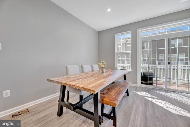 Photo - 7204 Clagett Dr