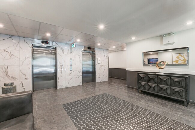 Photo - Maureen Manor