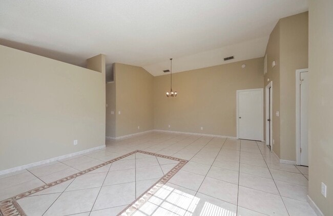 Photo - 1422 Coldwater Ct