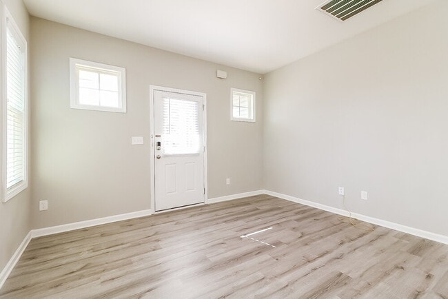 Photo - 167 E Wilson St