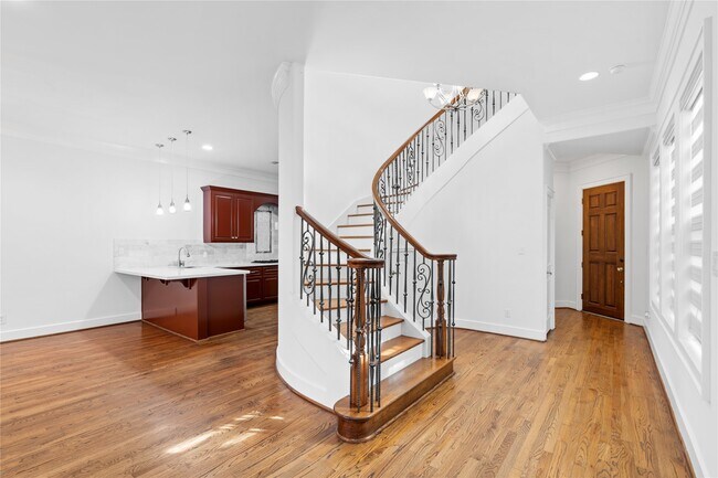 Photo - 3006 McCulloch Cir