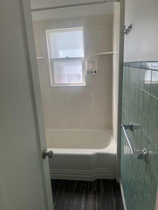 Photo - 760 S Lee Ave Unit 1