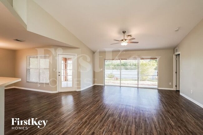 Photo - 4427 NE 10th Ct