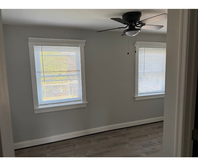 Photo - 3236 Lohrs Ln Unit 1A AVAILABLE W/PRIV BATH $850 1A