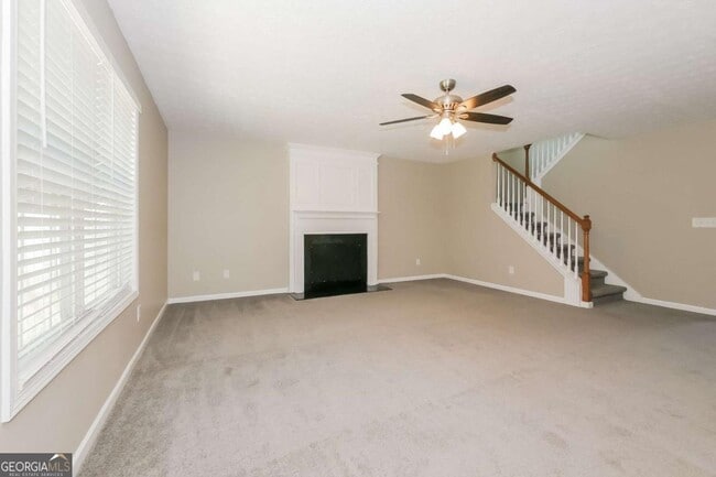 Photo - 770 Millstone Dr