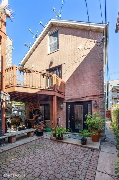 Photo - 1924 W Superior St Condo