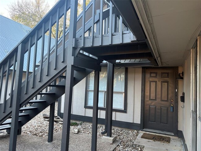 Photo - 8612 Bowling Green Dr