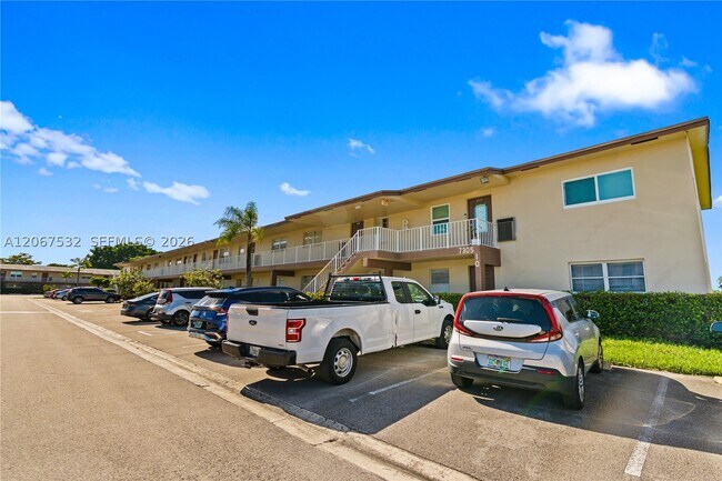 7305 NW 5th Pl Unit 204