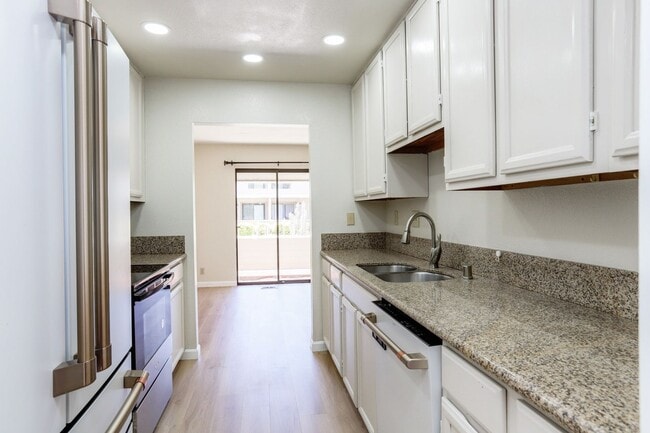Photo - 3BR/2.5BA Pet Friendly Marina Green Townhome with Pool & 2-Car Garage | YouTube Tour