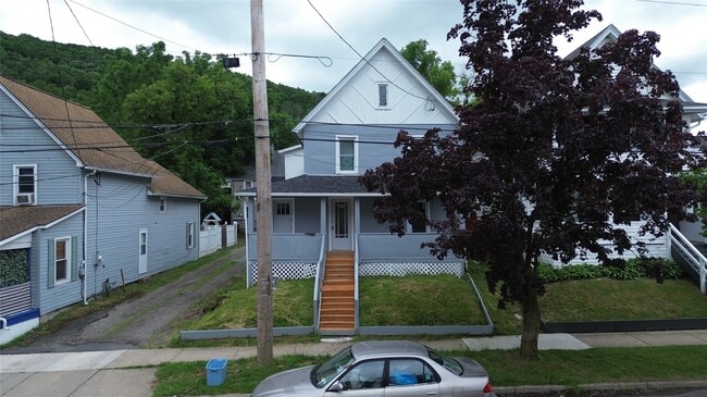 Building Photo - 6 Evans St Unit 1