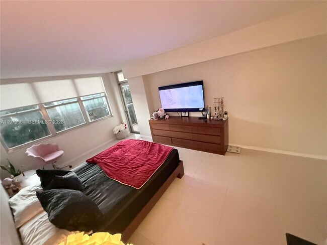 Photo - 6039 Collins Ave Unit 635