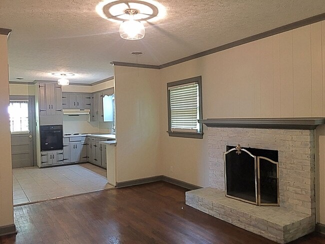 Photo - 144 Maywood Dr