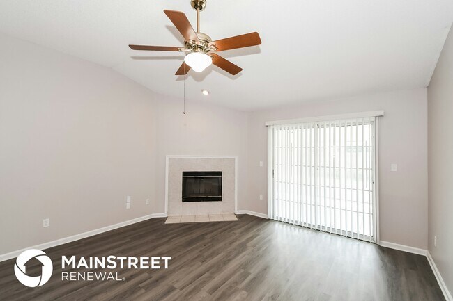 Photo - 13006 Staffordshire Dr S