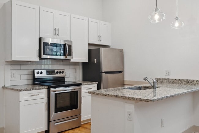 Photo - Colonial Flats