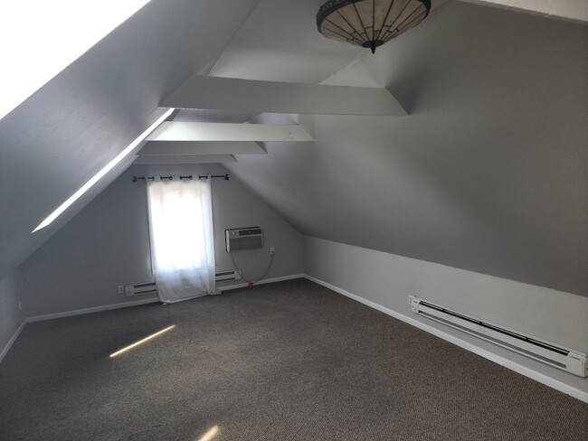 Photo - 1211 Highland Ave Unit B