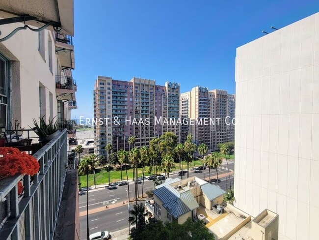 Photo - 455 E Ocean Blvd Unidad #1008