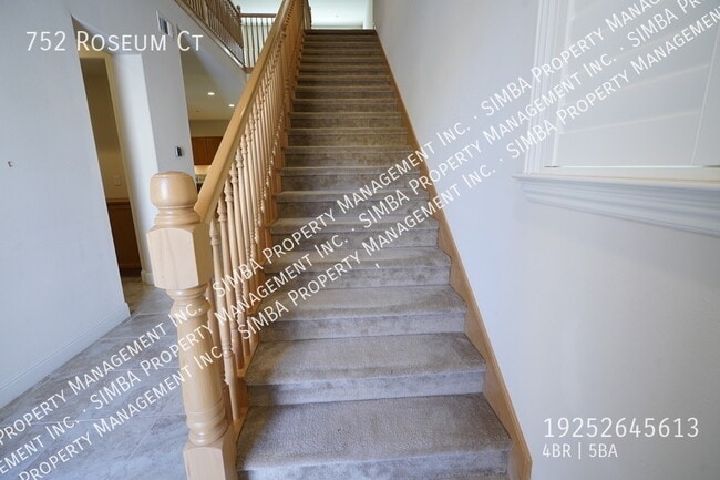 Photo - 752 Roseum Ct