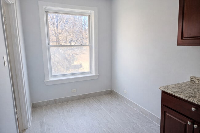 Photo - 1635 W Morse Ave