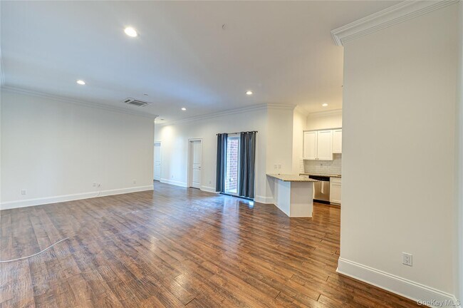 Photo - 2-2F Stewart Ave Unit 2F