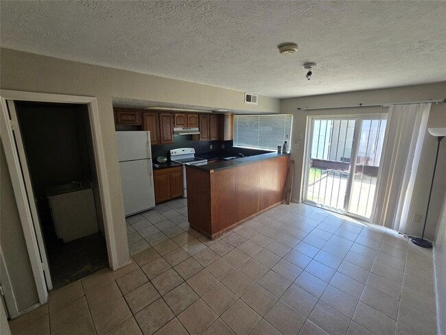 Photo - 7045 Chasewood Dr