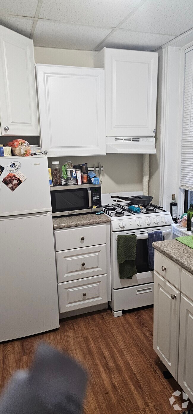 Building Photo - 378 Riverway Unit 10 Rental