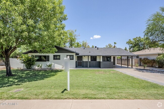 Building Photo - 310 E El Parque Dr Rental