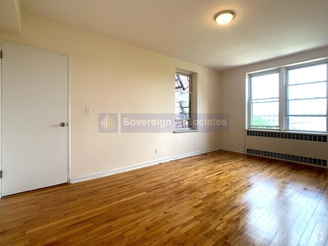 Building Photo - 500 Kappock St Unit 5FF Rental