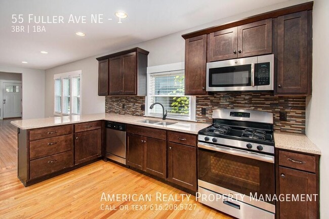 Photo - 55 Fuller Ave NE Unidad 1