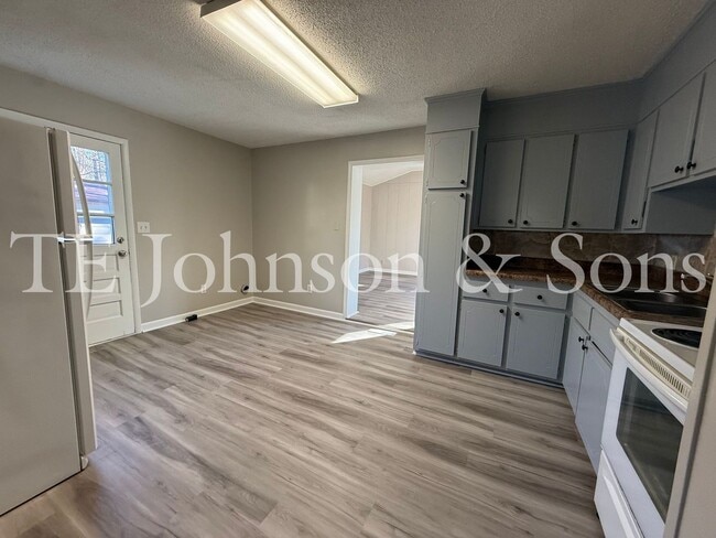 Photo - Charming 3BR/2BA Home with Hardwood Floors, Bonus Room & Outdoor Living