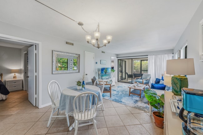 Photo - 1334 Chesapeake Ave Unit 1330 Chesapeake Ave