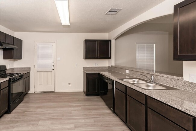 Photo - 5711 Post Oak Manor Dr