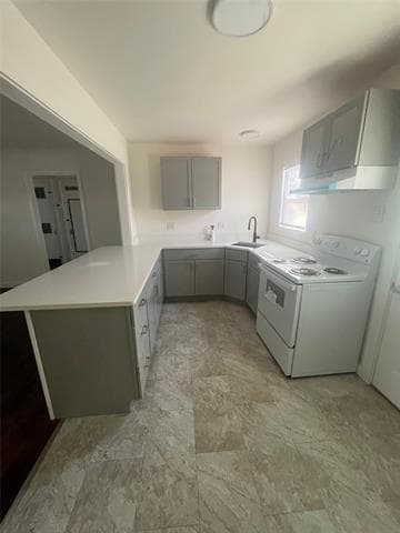 Photo - 210 Clyde St