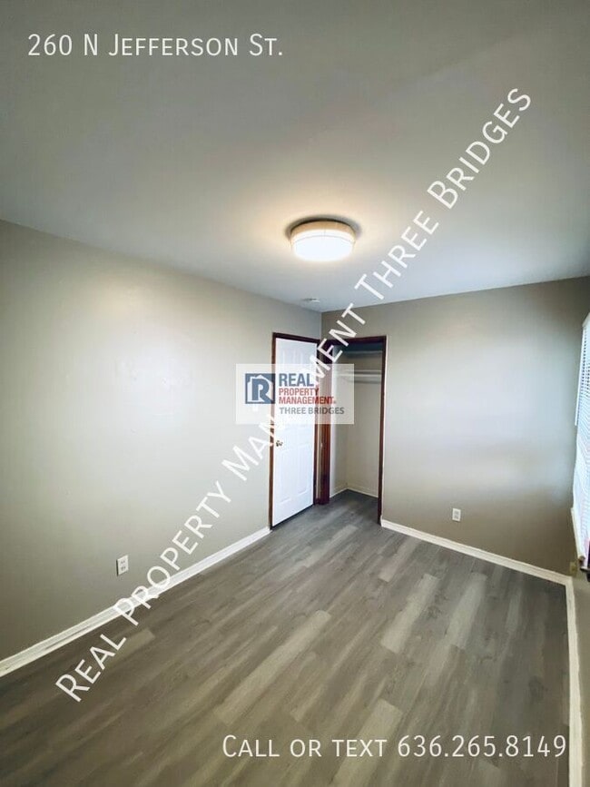 Photo - 260 N Jefferson St