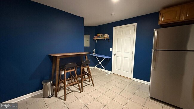 16 Linden Ln Unit 2A