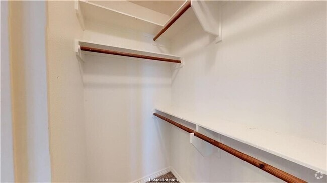 Building Photo - Lakeridge #706 Unit Lakeridge #706 Rental