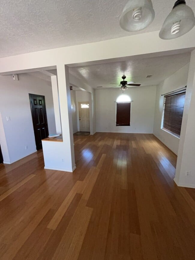 Photo - Beautiful Home in Los Lunas