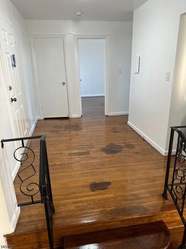 Photo - 19 Lyons Ave Unit 412