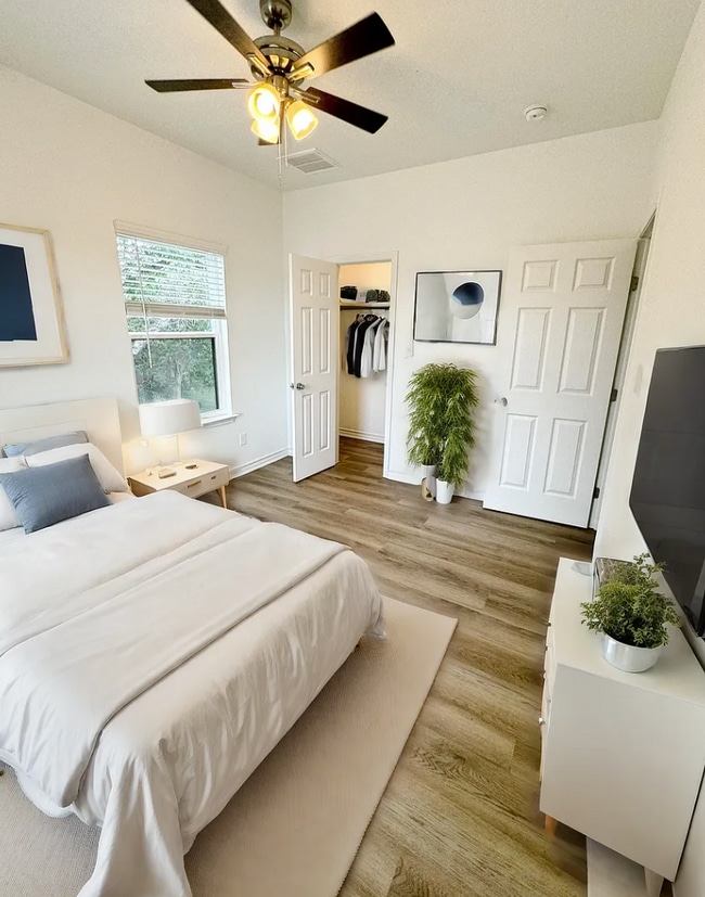 Photo - 707 Runnels Ave